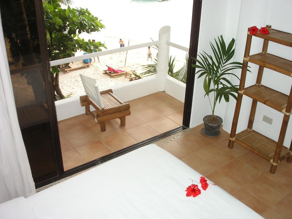 Artista Beach Villa Balabag  Rom bilde